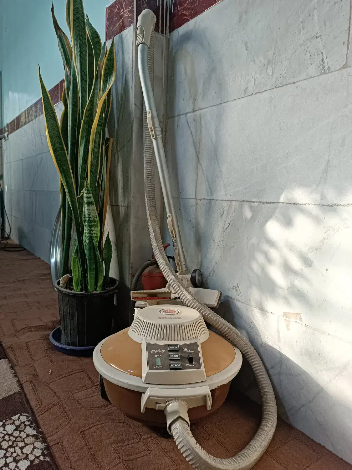 جارو برقی هوور آمریکایی انتیک|جاروبرقی، جارو شارژی، بخارشو|تهران, مشیریه|دیوار