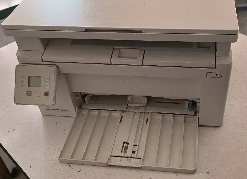 پرینتر ۳کاره HP 130a. درحد آک و کارتریج نو|پرینتر، اسکنر، کپی، فکس|قم, هفت تیر|دیوار