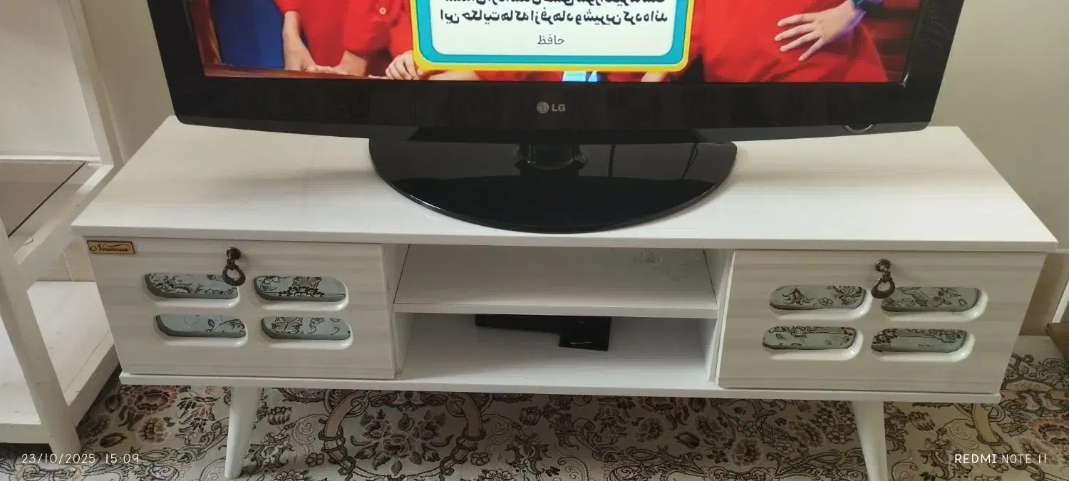 میز تلویزیون و میز ناهارخوری|میز و صندلی غذاخوری|تربت جام, جامرود|دیوار