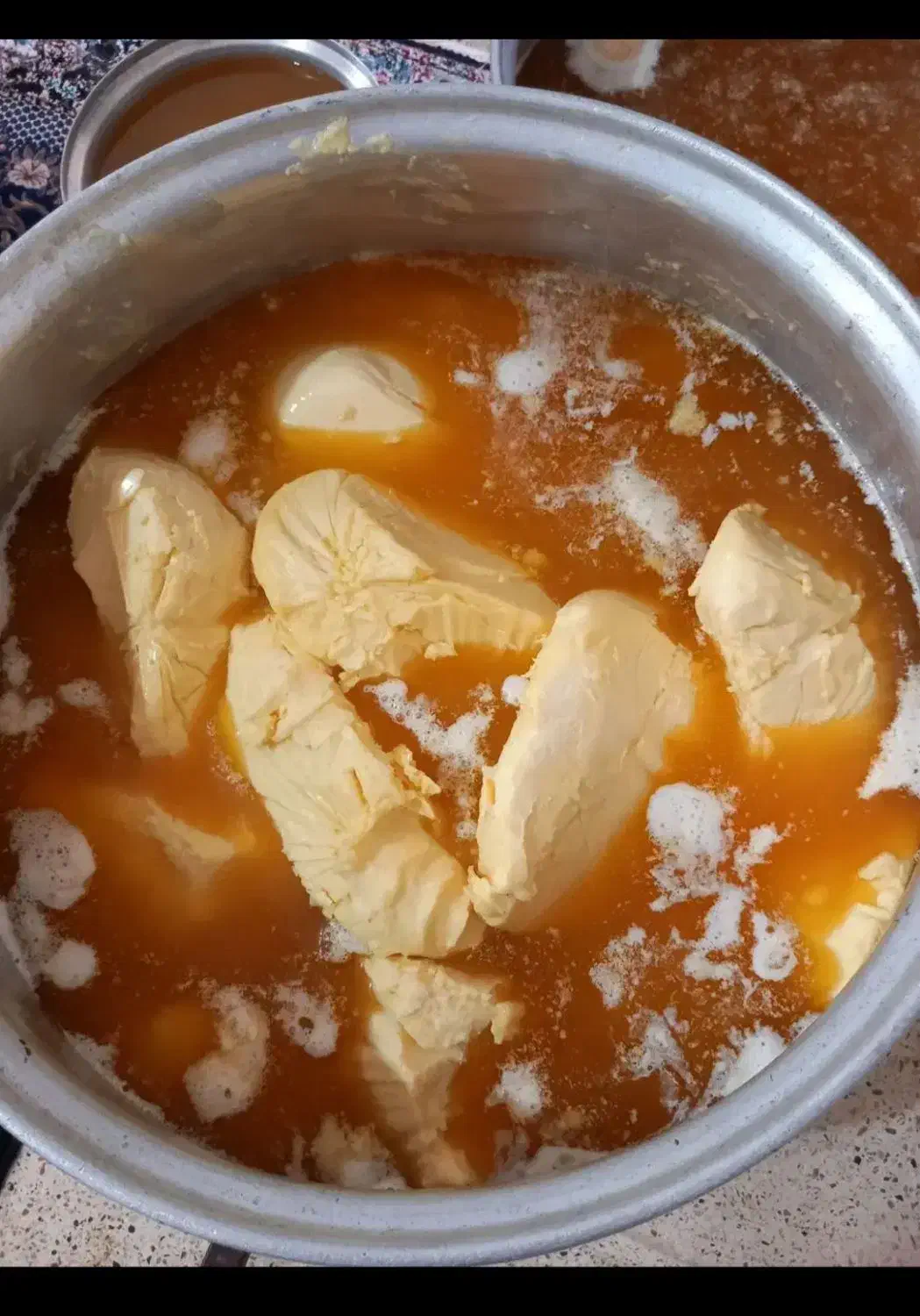 کره گاو|خوردنی و آشامیدنی|کوهرنگ, |دیوار