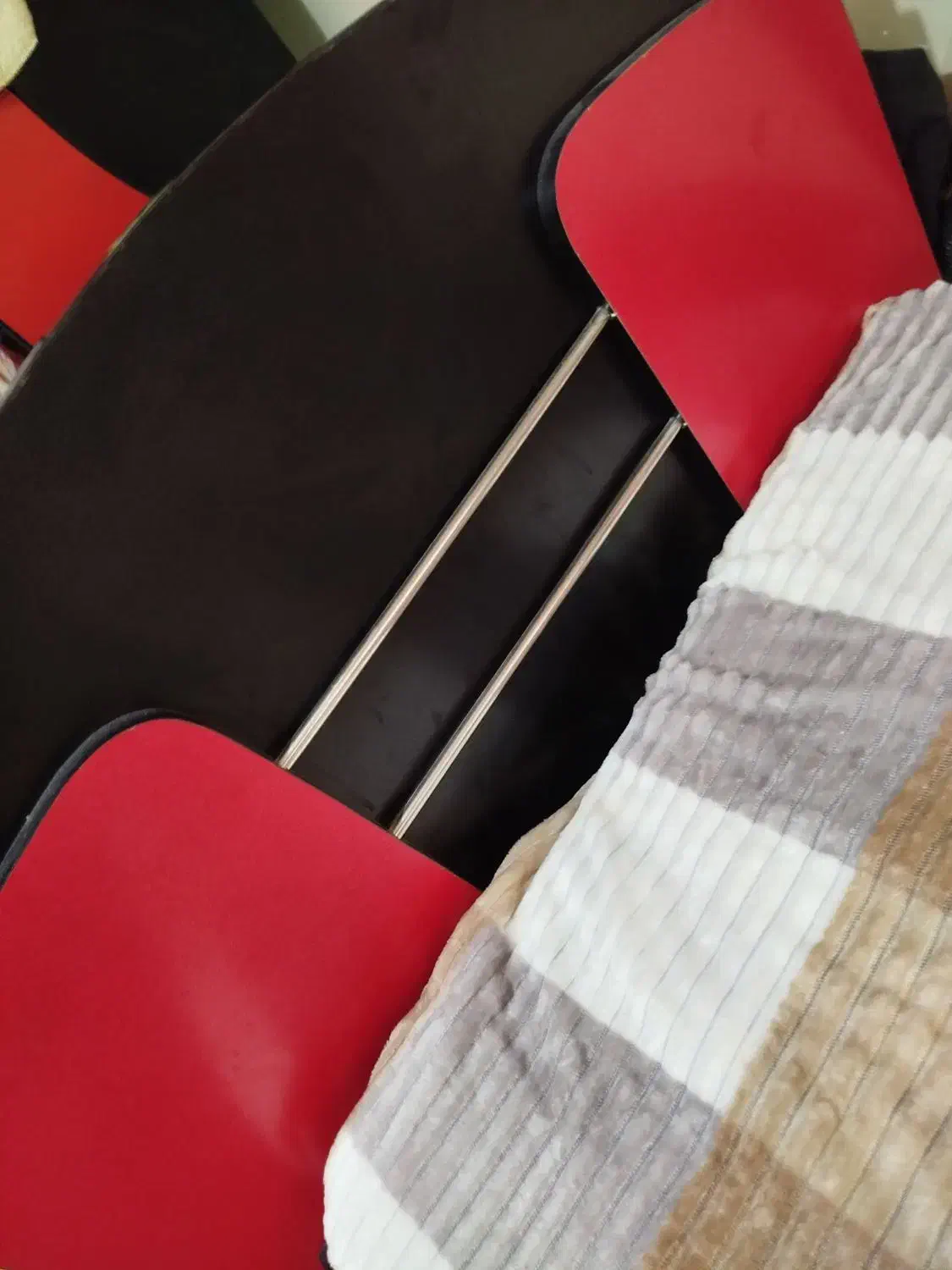 تخت تشک و کمد|اسباب و اثاث بچه|کنگاور, |دیوار