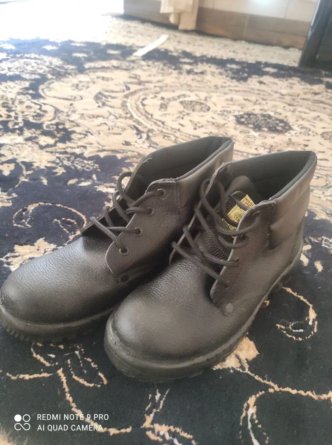 کفش کار ایمنی نو سایز ۴۳ و ۳۷|کیف، کفش، کمربند|شیراز, شهرک مهدی‌آباد|دیوار