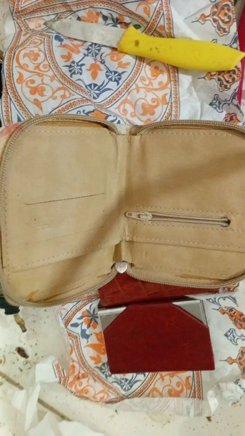 تعدای وسایل حراجی|کیف، کفش، کمربند|آبادان, |دیوار