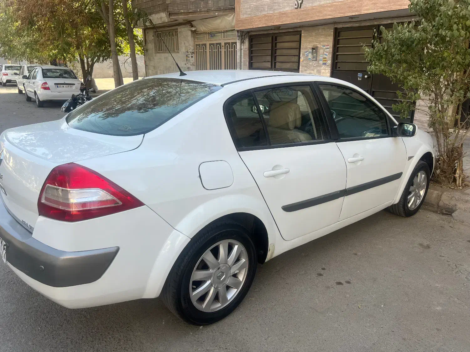 مگان 2000 اتومات|خودرو سواری و وانت|مشهد, اقبال|دیوار