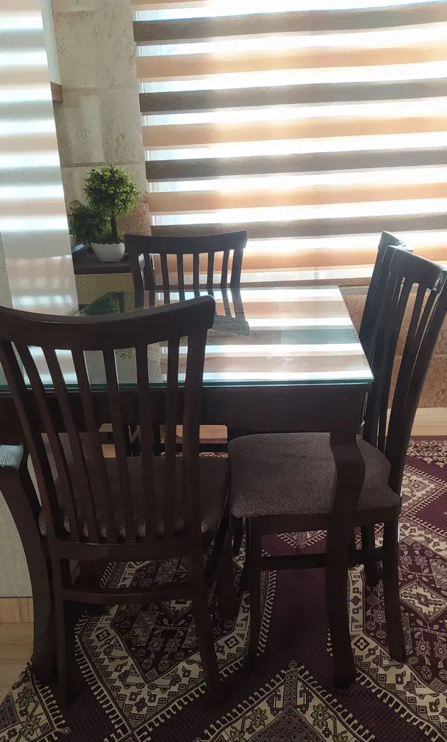 میز نهارخوری ۴ نفره تمام چوب|میز و صندلی غذاخوری|قزوین, |دیوار