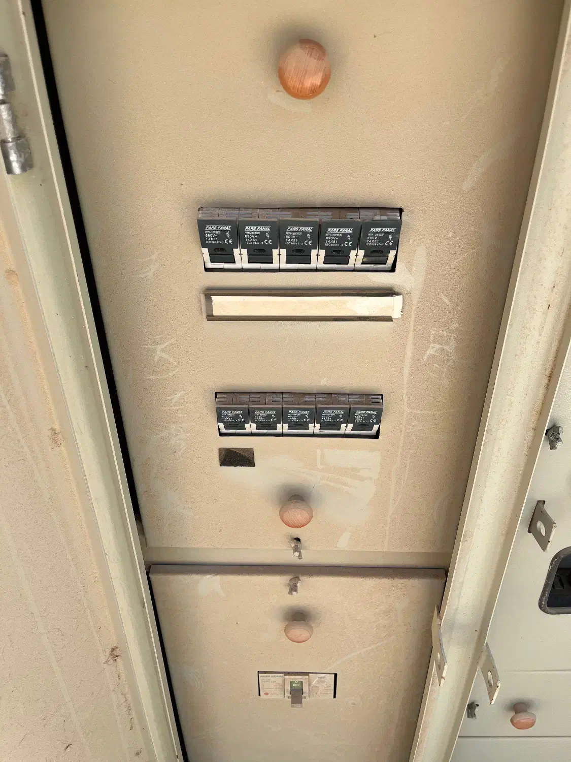 تابلو برق ۱۰ کنتور استاندارد|مصالح و تجهیزات ساختمان|اصفهان, قهجاورستان|دیوار