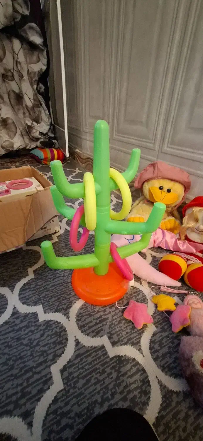 تعدادی عروسک و اسباب بازی|اسباب‌‌بازی|پاکدشت, پاکدشت (مامازند)|دیوار