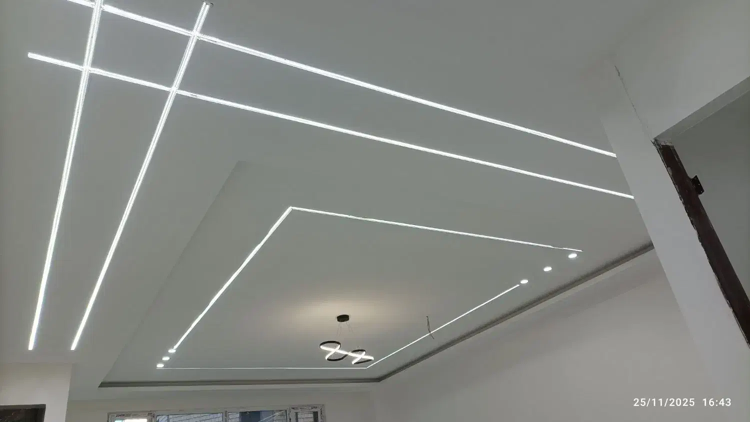 برق ساختمان|خدمات پیشه و مهارت|کنگاور, |دیوار