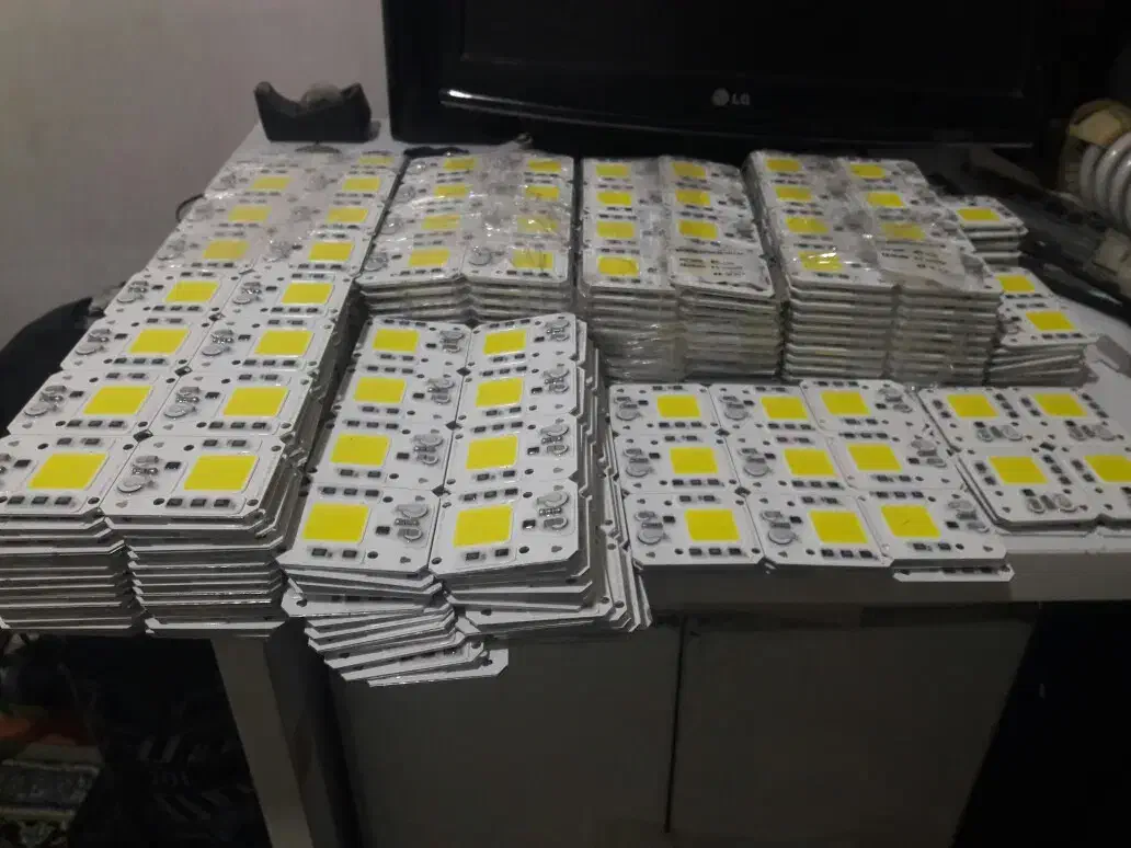 چیپ پروژکتوری  ۵۰وات cob قیمت برای همکارها|لامپ و چراغ|بهارستان, |دیوار