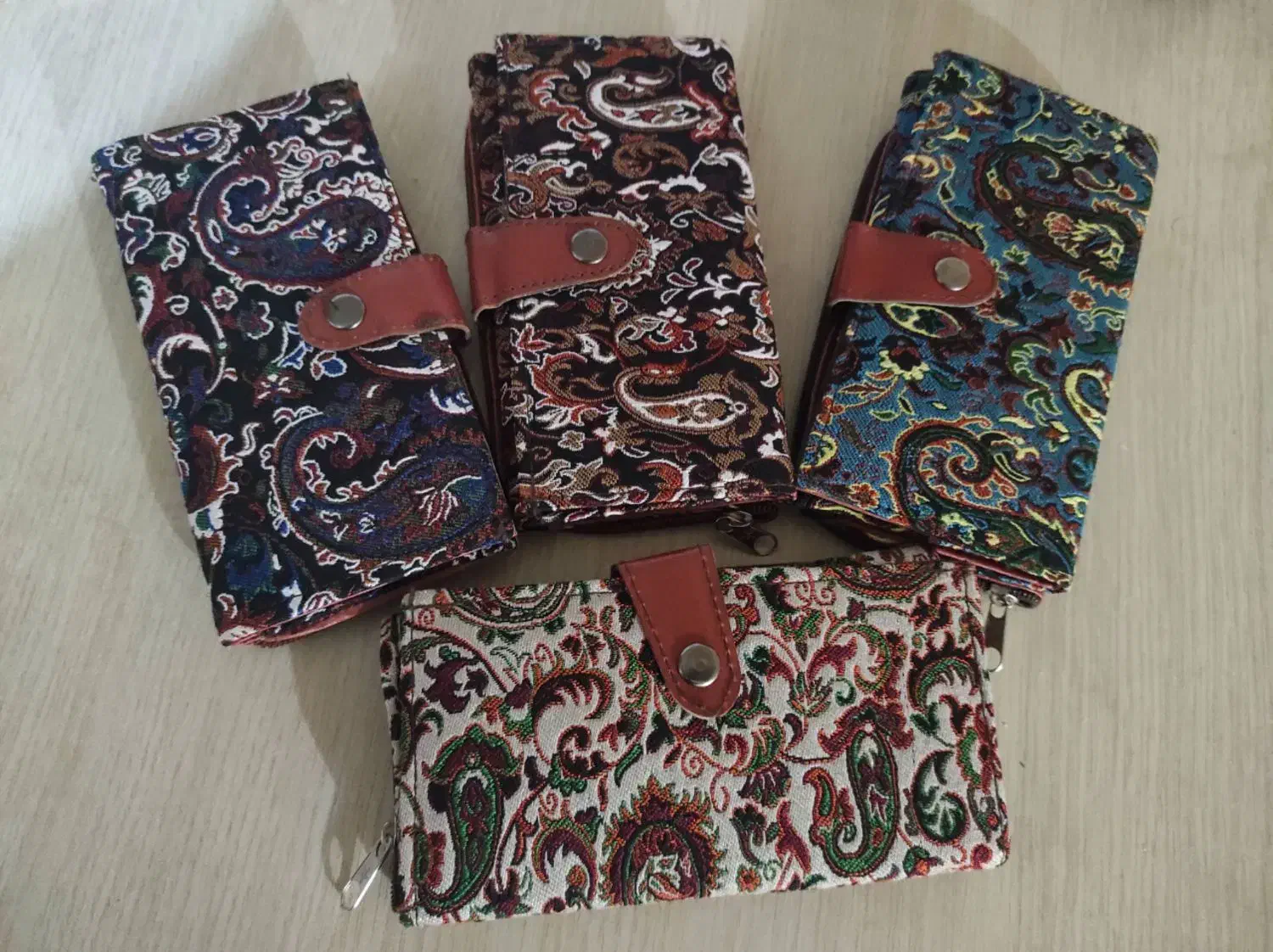 کیف پول عمده مناسب دست فروش و بساطی|کیف، کفش، کمربند|اهواز, کوروش|دیوار