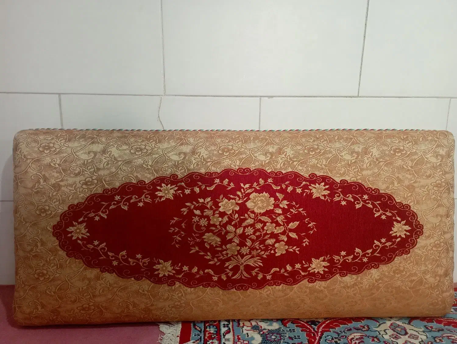 ۴ عدد متکی در حد نو قابل شستشو|پشتی|ساوه, |دیوار