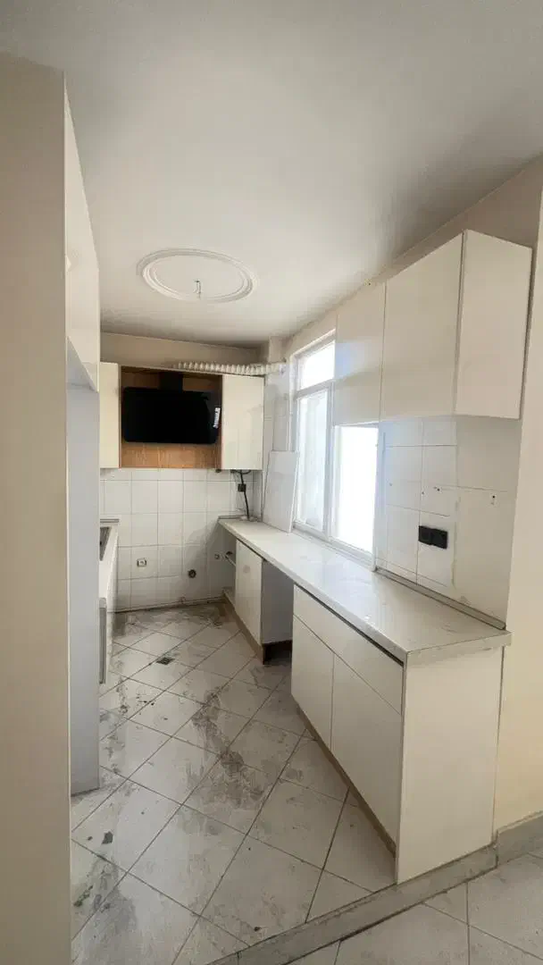 ۴۸ متری نقلی با پارکینگ مناسب زوج‌های جوان