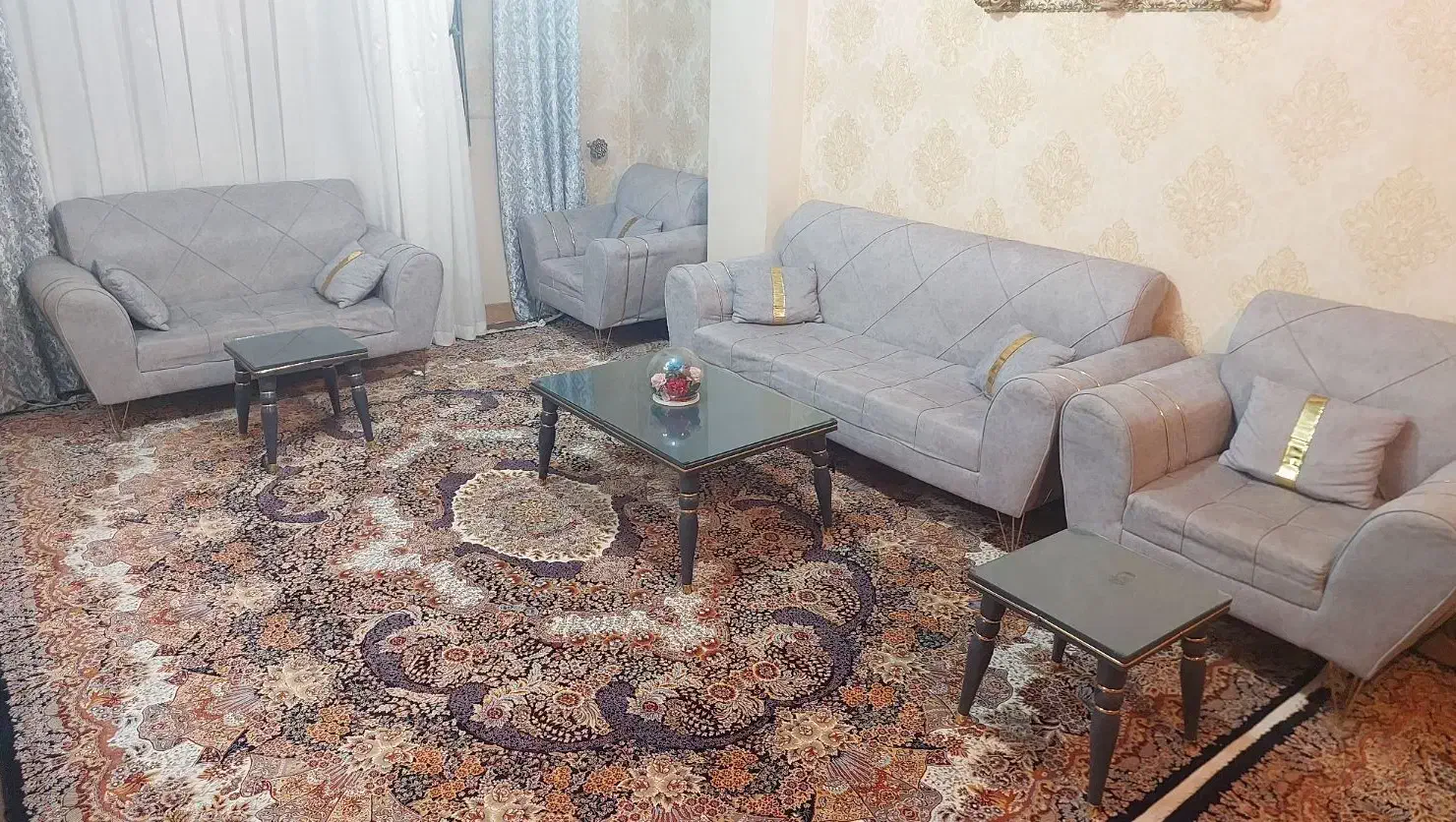 مبل در حد نو|مبلمان خانگی و میز عسلی|قرچک, زیبا شهر|دیوار