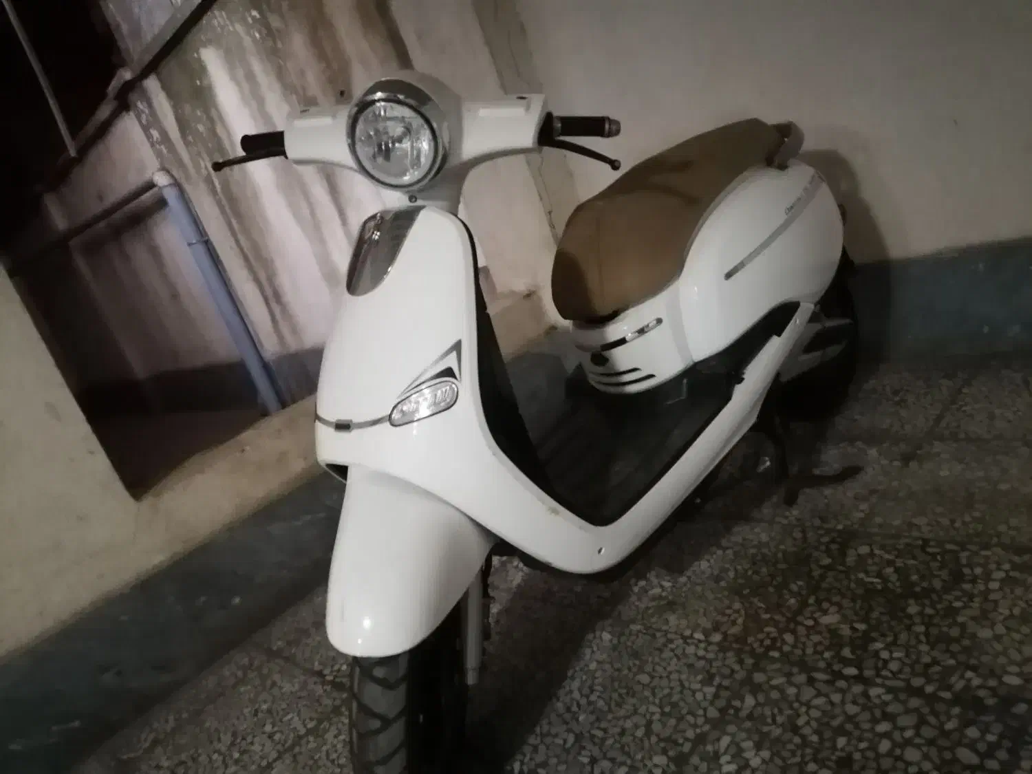 دایچی ۳۰۰۰برقی|موتورسیکلت|گنبد کاووس, |دیوار