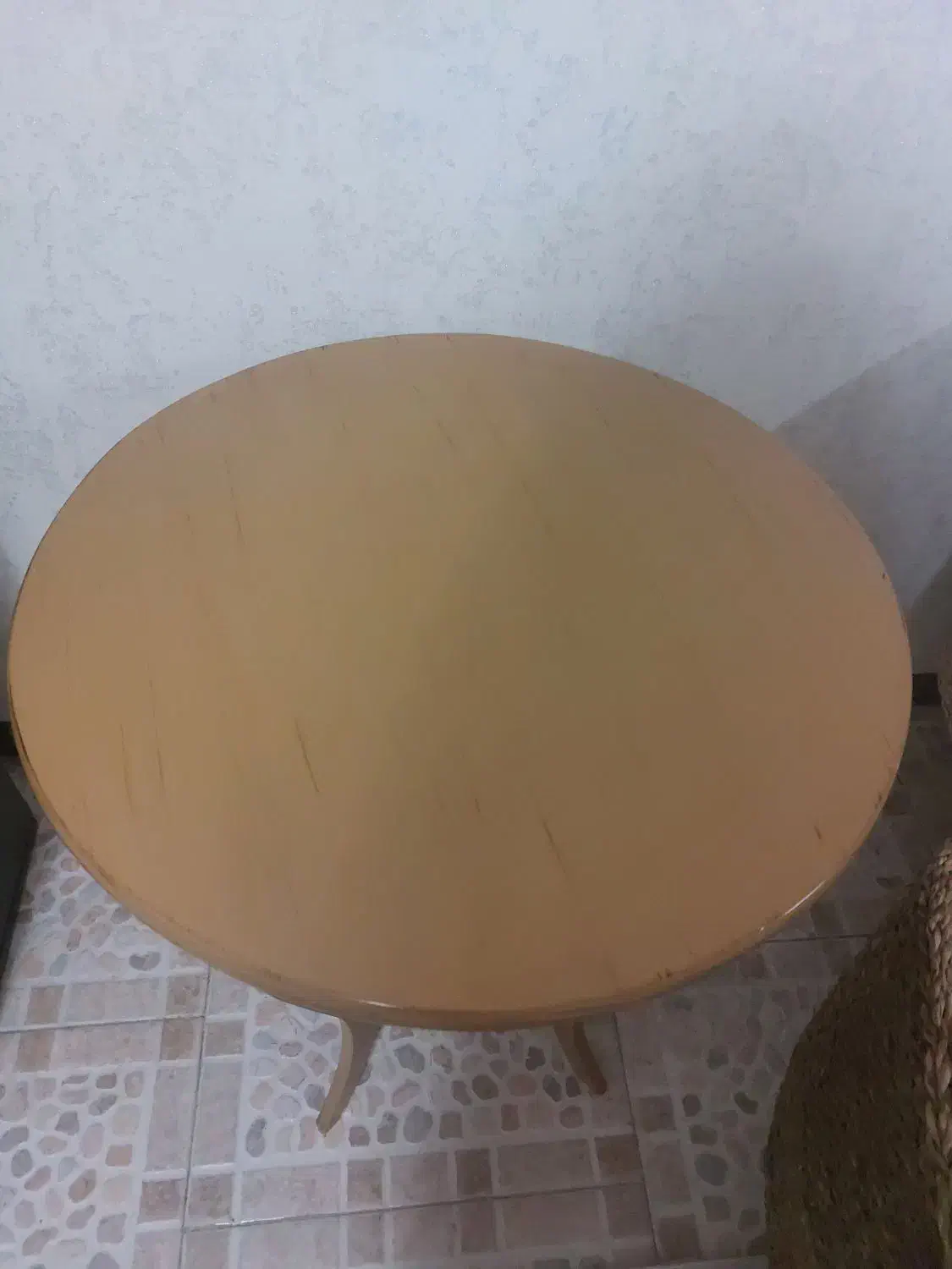 میز گرد رنگ فندوقی|میز و صندلی غذاخوری|محمدشهر, محمدشهر|دیوار