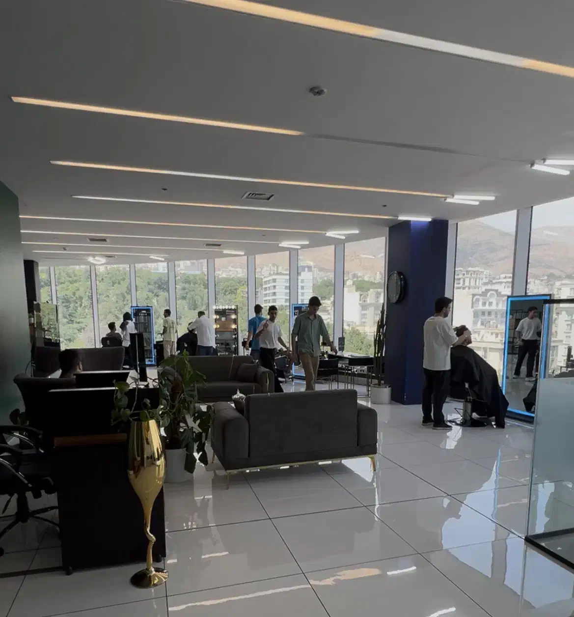 شاگرد آرایشگاه مردانه ( وردست)|استخدام درمانی، زیبایی، بهداشتی|تهران, صاحبقرانیه|دیوار