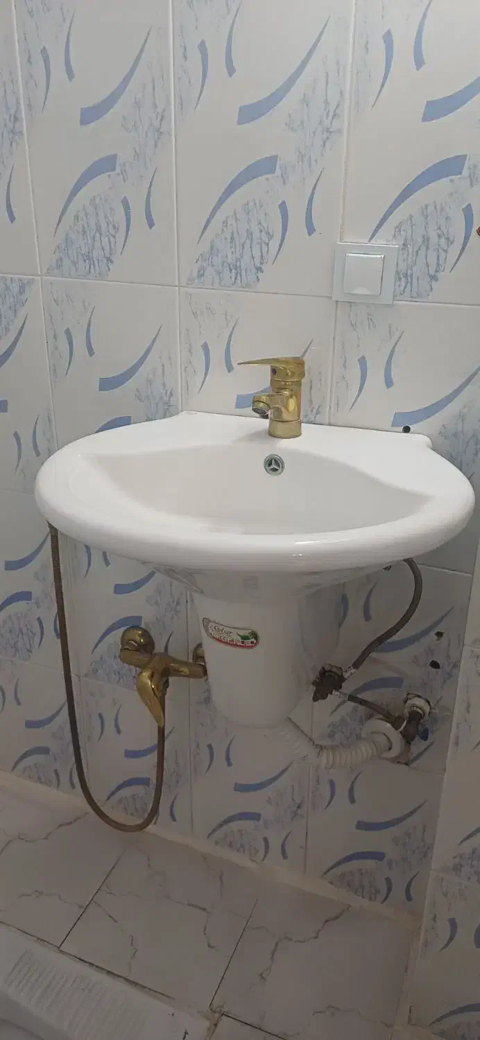 روشویی در حد نو|لوازم سرویس بهداشتی|اندیشه, اندیشه فاز ۵|دیوار