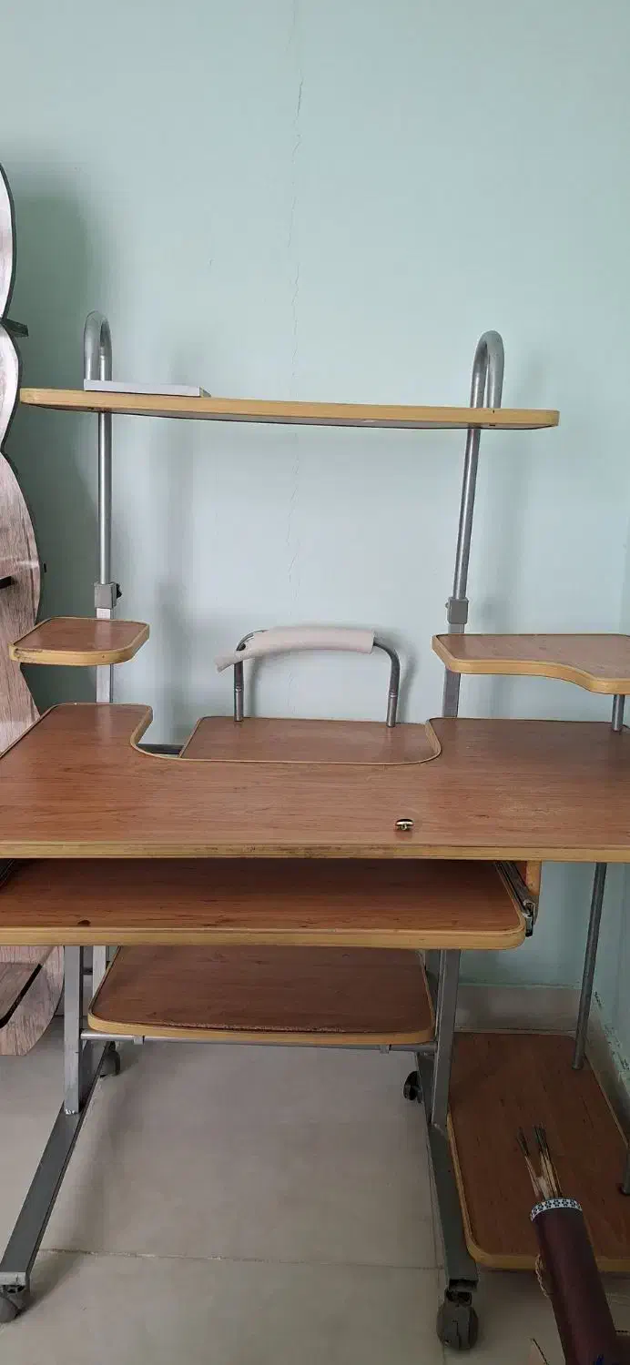 میزکامپیوتر|میز تحریر و کامپیوتر|گلبهار, شهر جدید گلبهار|دیوار