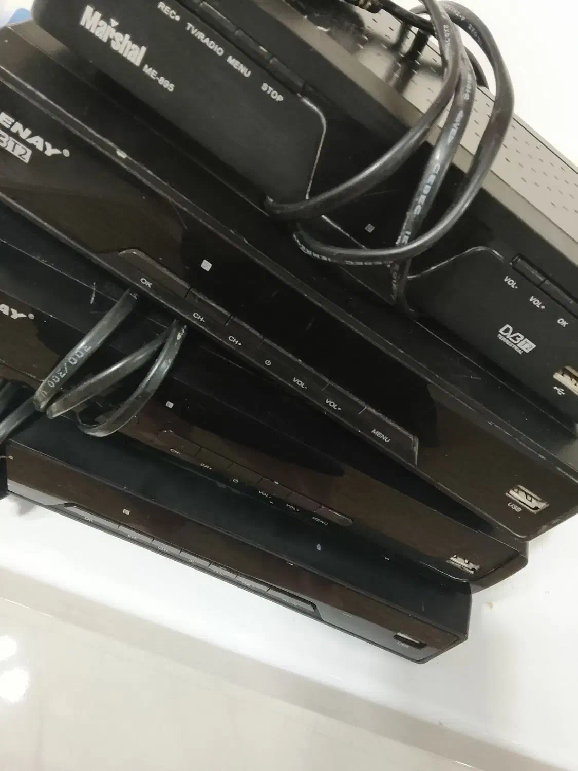 چهار عدد دیجیتال|صوتی و تصویری|ایوان, |دیوار