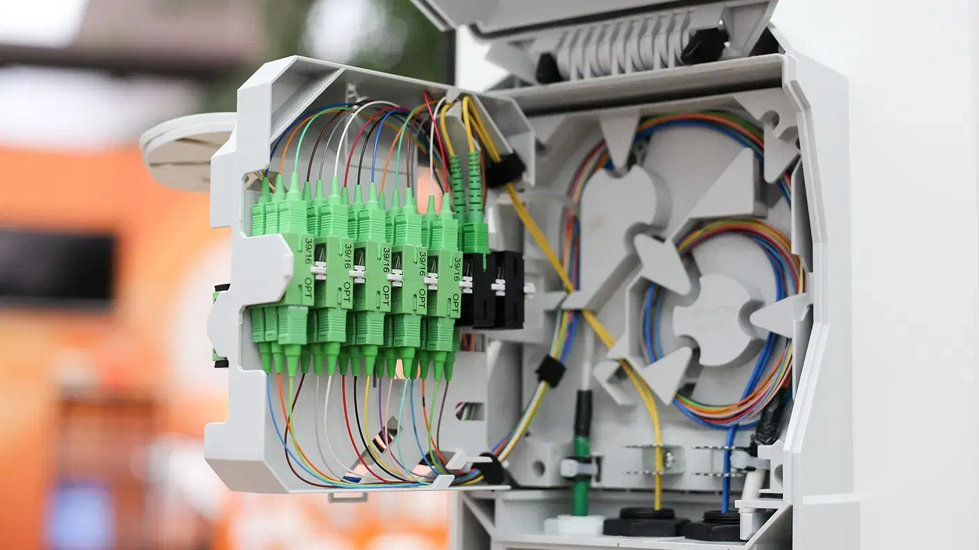 جذب نیروی کار آموز جهت اجرای فیبرنوری(FTTH)|استخدام صنعتی، فنی، مهندسی|تهران, بازار|دیوار