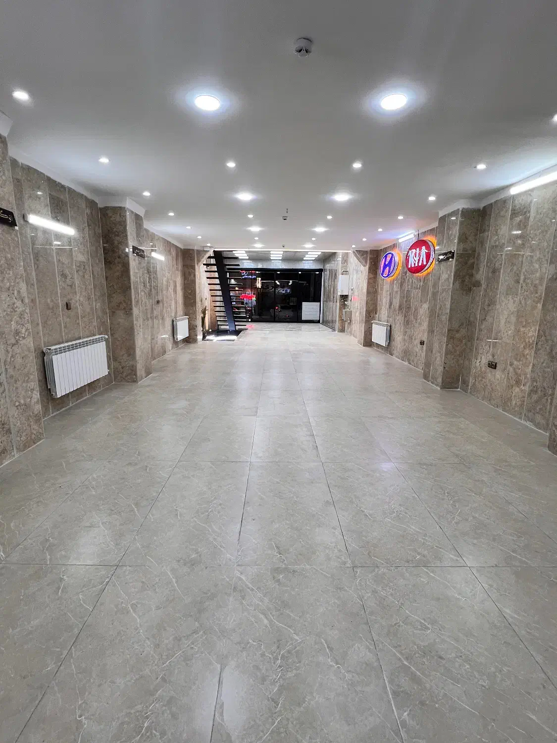 اجاره مغازه ۳۳۰متری درخیابان ولیعصر|اجارهٔ مغازه و غرفه|اسلامشهر, مظفریه|دیوار