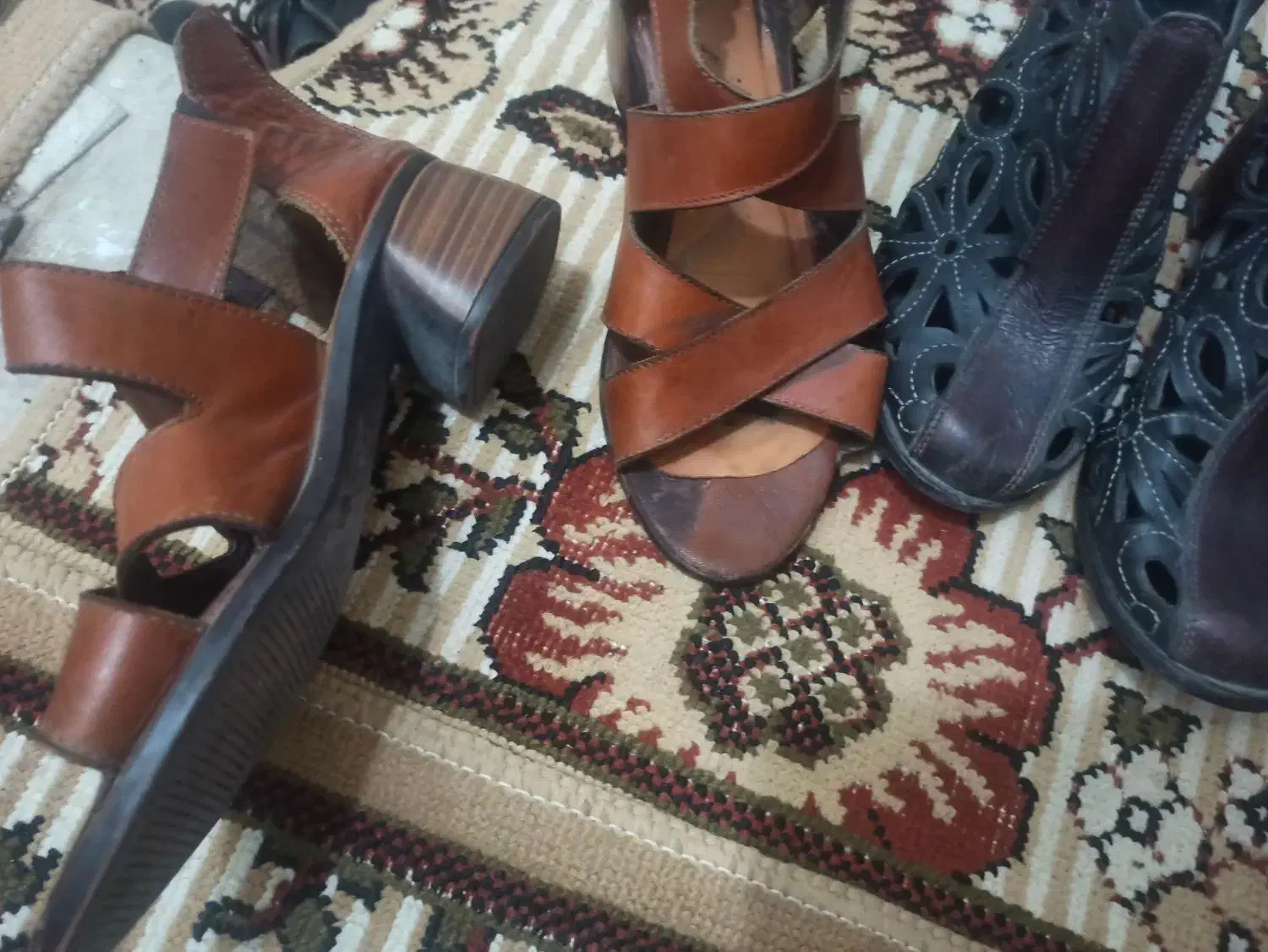 کفش  و کفش چرم|کیف، کفش، کمربند|بروجرد, |دیوار