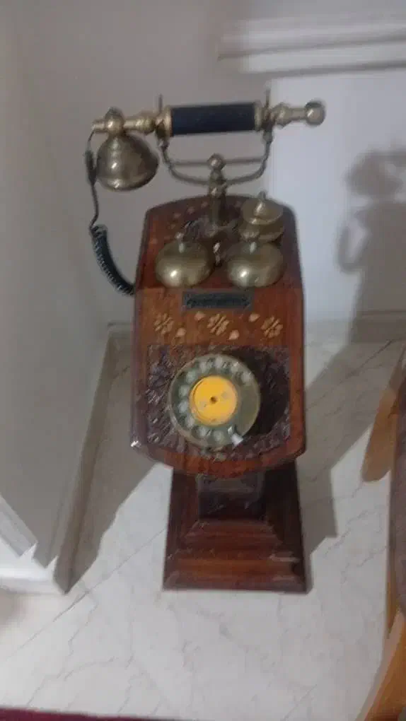 تلفن و بشقاب قدیمی|کلکسیون اشیاء عتیقه|تهران, صادقیه|دیوار