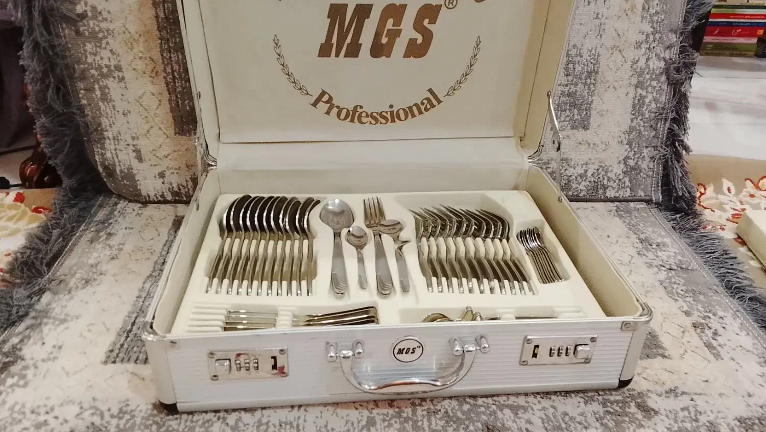 سرویس قاشق و چنگال MGS آلمانی|ظروف سرو و پذیرایی|هشتگرد, شهرک راه آهن|دیوار