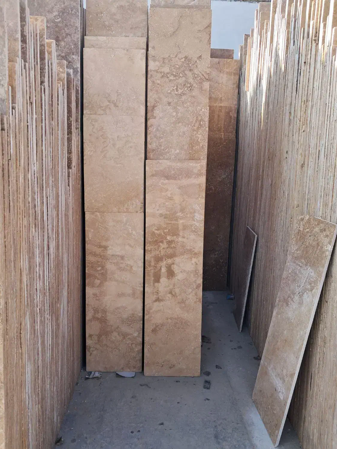 سنگ تراورتن درجه یک عسلی|مصالح و تجهیزات ساختمان|کرمان, |دیوار