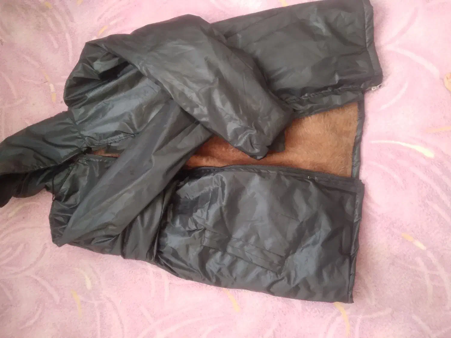 کاپشن بادگیر|لباس|تربت جام, زیباکنار|دیوار