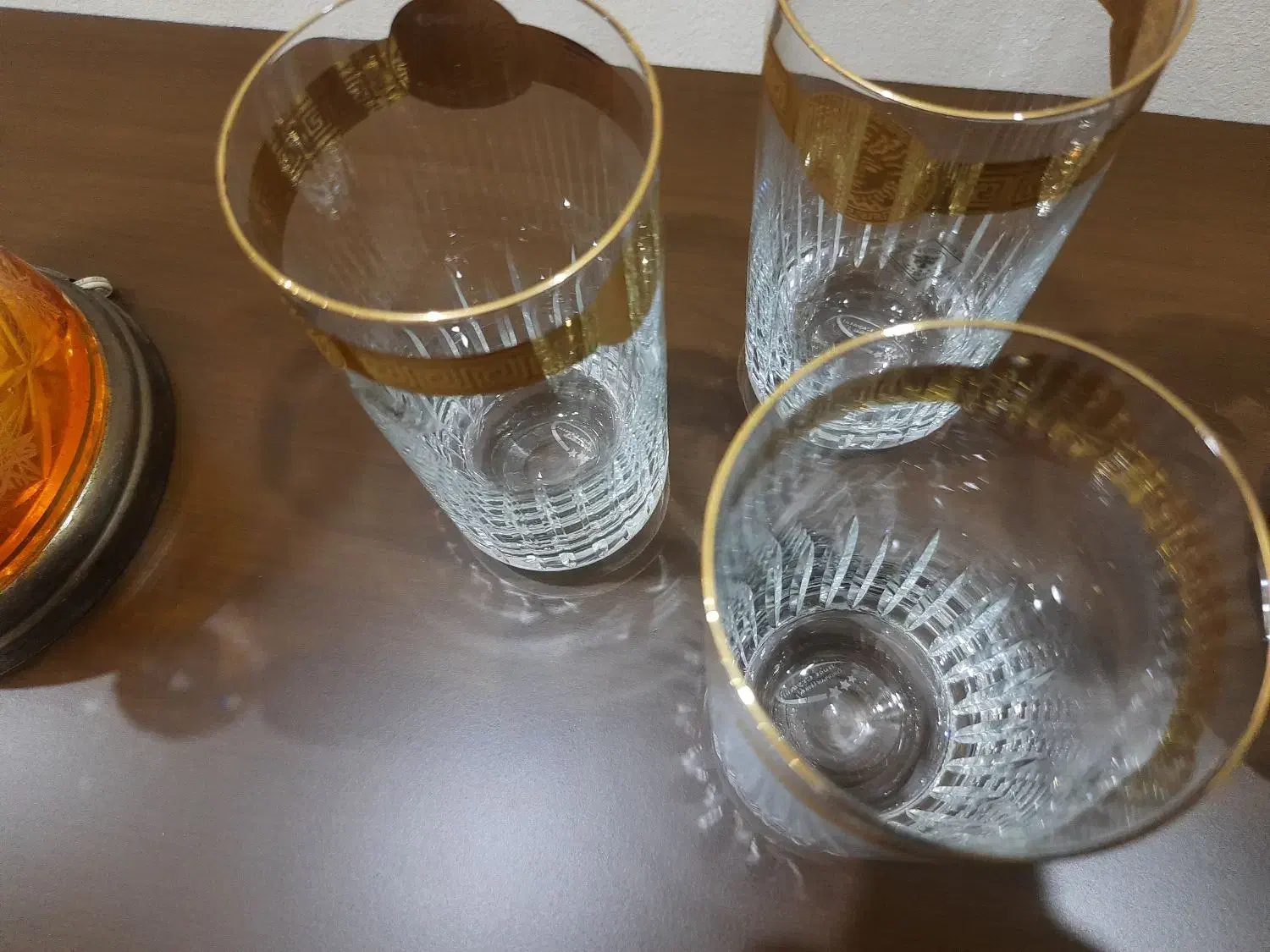 پارچ و لیوان کریستال چک طلا کوب|ظروف سرو و پذیرایی|گرمدره, |دیوار