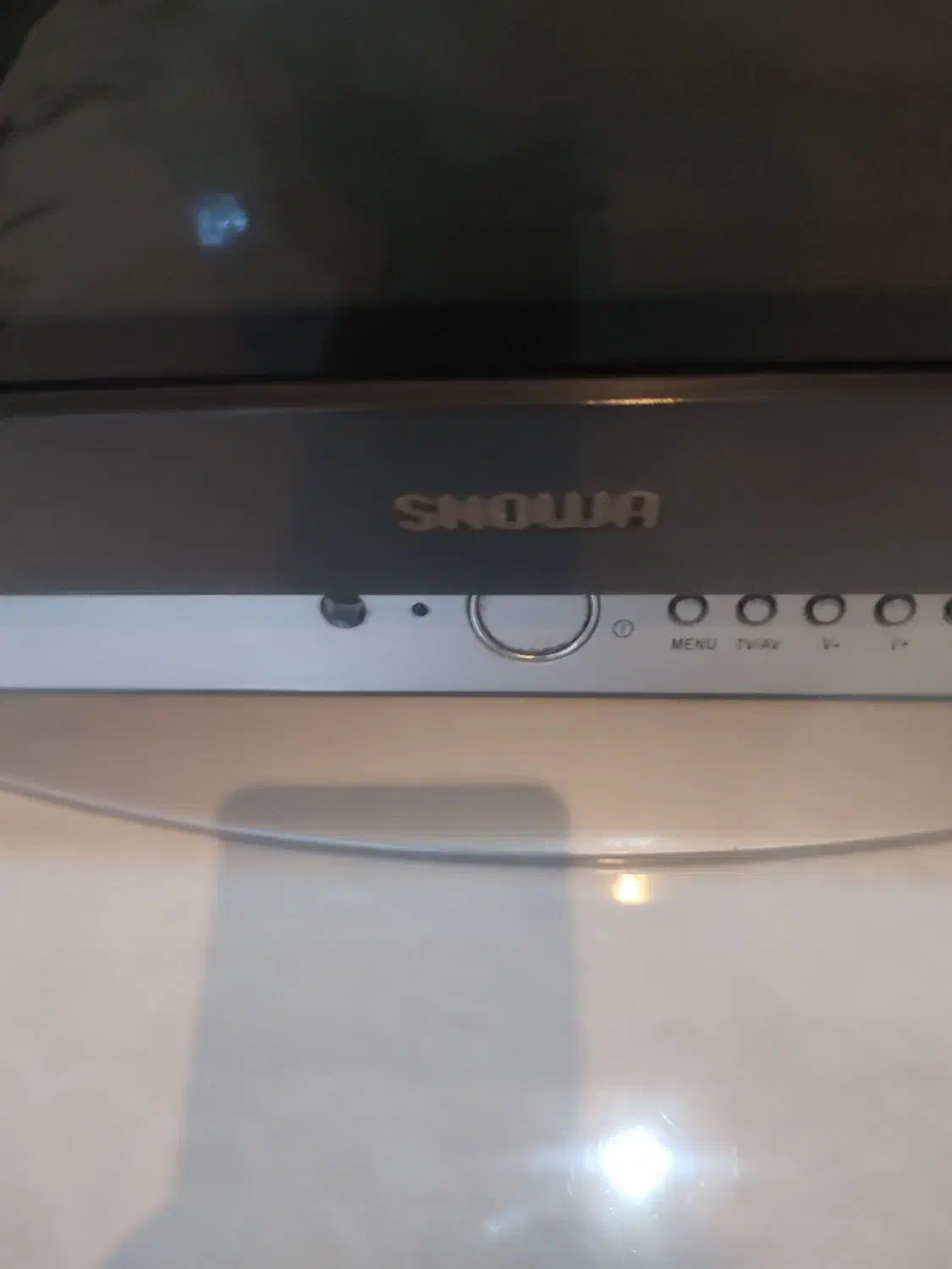 تلویزیون 29اینچ اسنوادرحد|تلویزیون و پروژکتور|مهریز, |دیوار