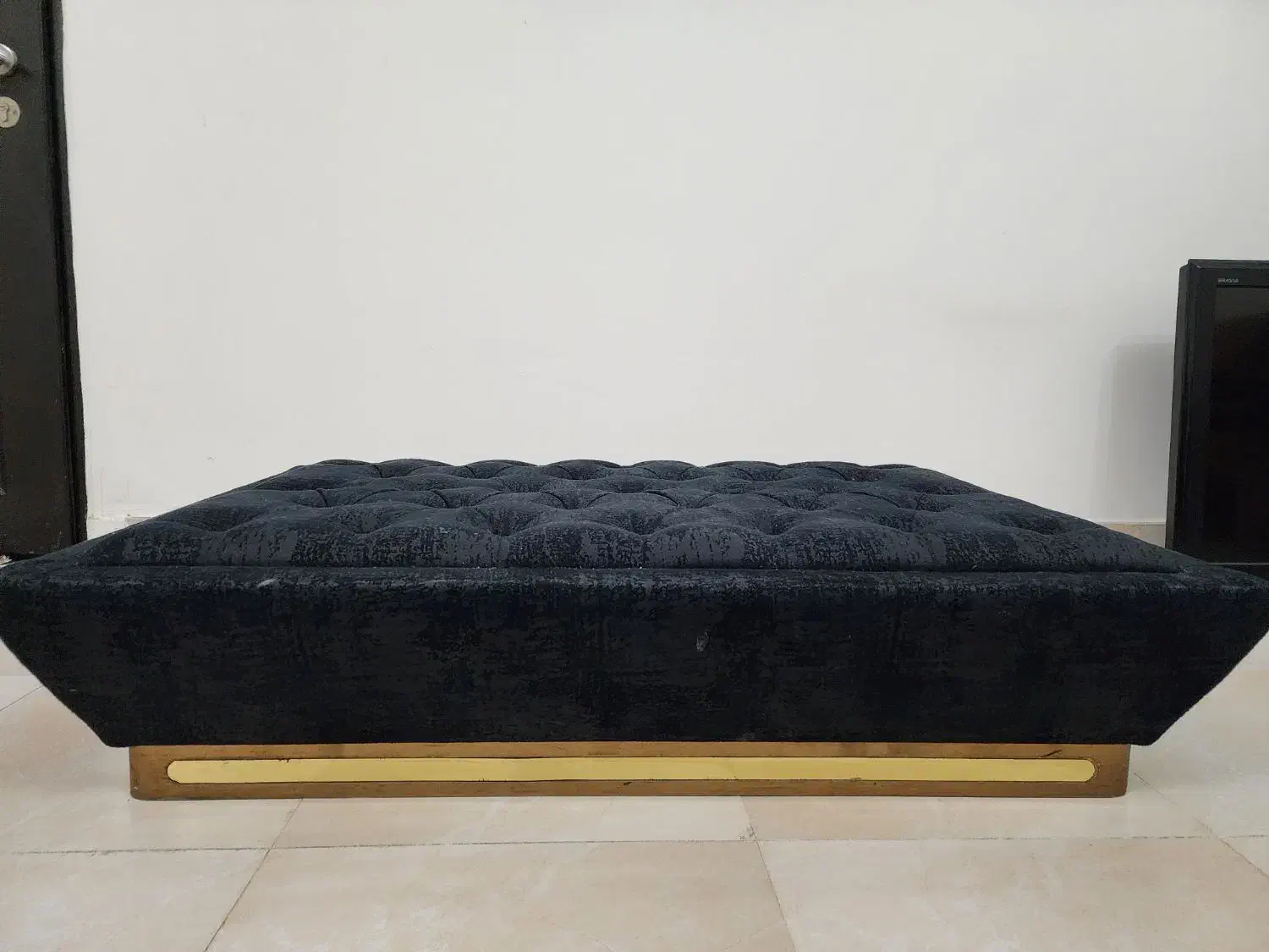 کاناپه چستر مناسب استفاده در بوتیک های لوکس|مبلمان خانگی و میز عسلی|بوشهر, |دیوار