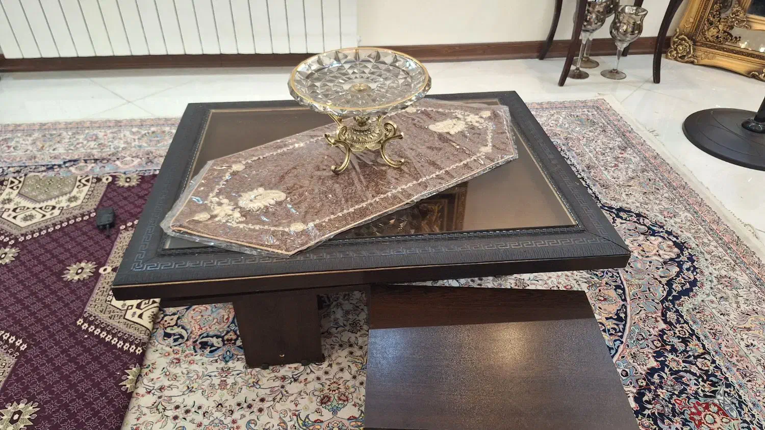 میز وسط مبل راحتی با چهار عسلی|مبلمان خانگی و میز عسلی|تهران, مینای شمالی (مخبر)|دیوار