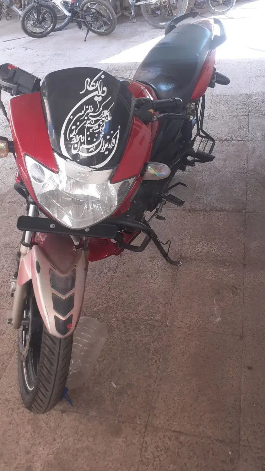 آپاچی ۹۰ فابریک بدون تعویض|موتورسیکلت|آران و بیدگل, |دیوار