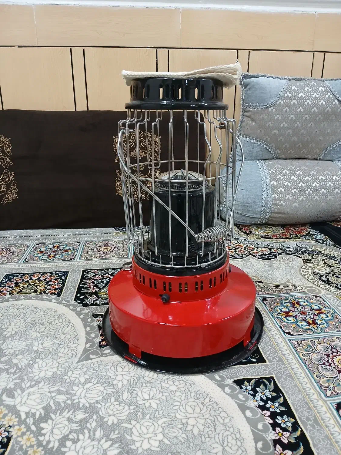 بخاری نفتی نو و لاستیک نیسان|بخاری، هیتر، شومینه|ایذه, |دیوار