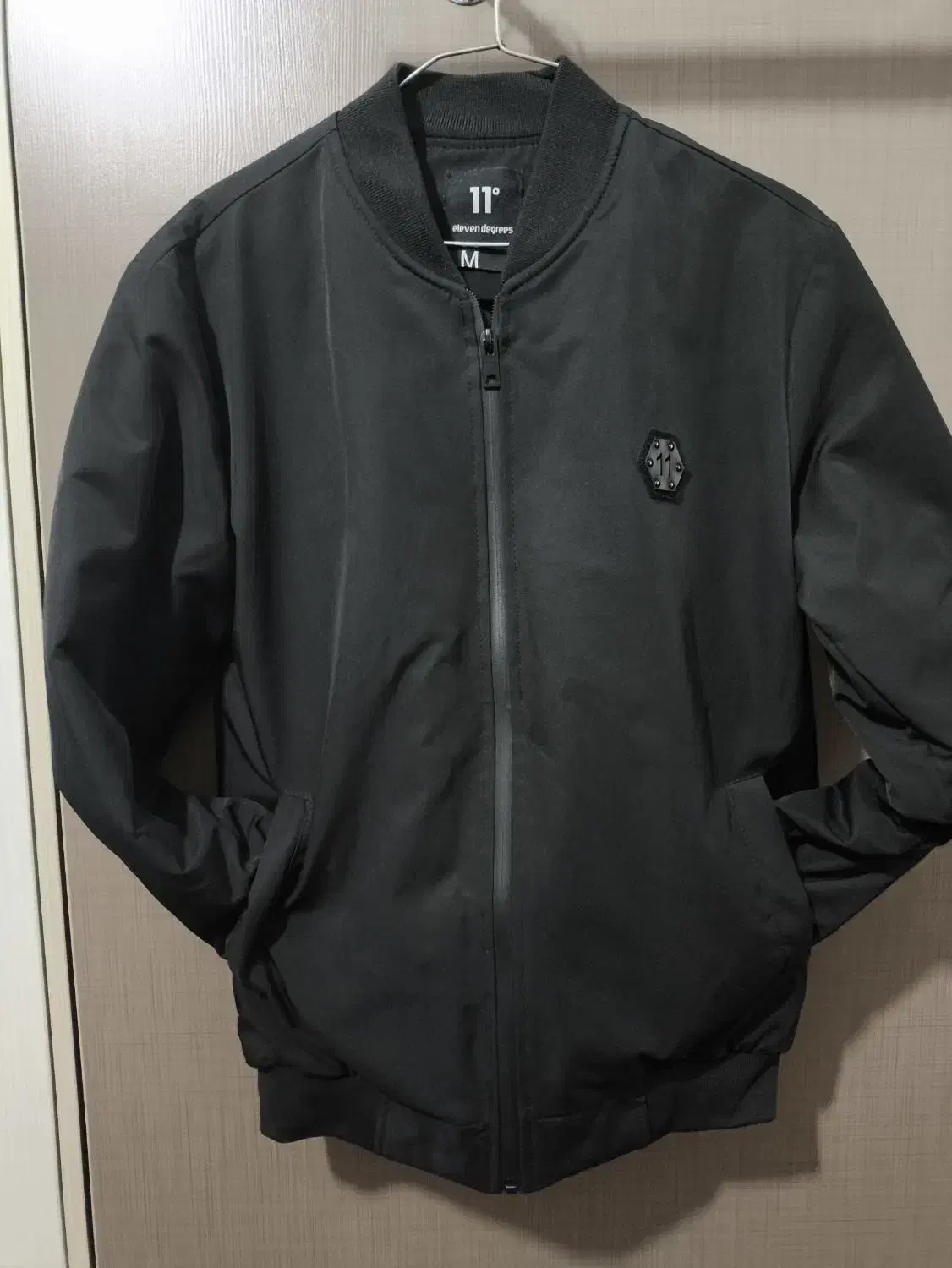 کاپشن کمری|لباس|بیجار, |دیوار