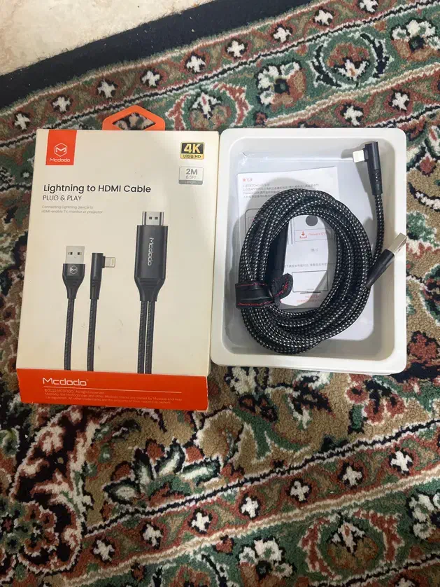 کابل hbmiبه lightning فوری میخام بفروشم تا فردا|قطعات و لوازم جانبی رایانه|ساری, |دیوار