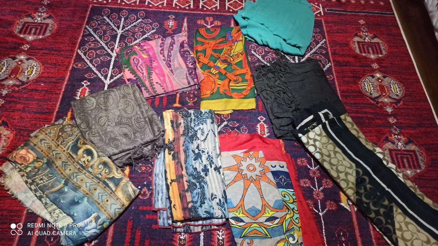 لباس زنانه|لباس|رشت, گلباغ نماز|دیوار