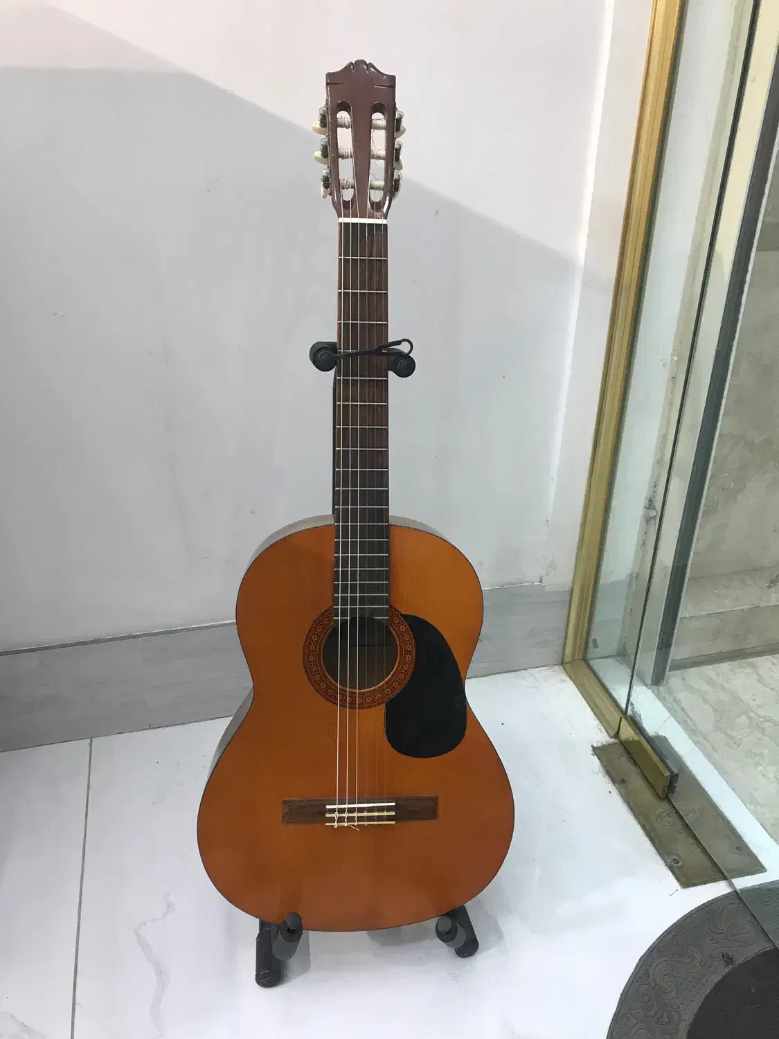 گیتار یاماها C40|گیتار، بیس، امپلیفایر|گنبد کاووس, |دیوار