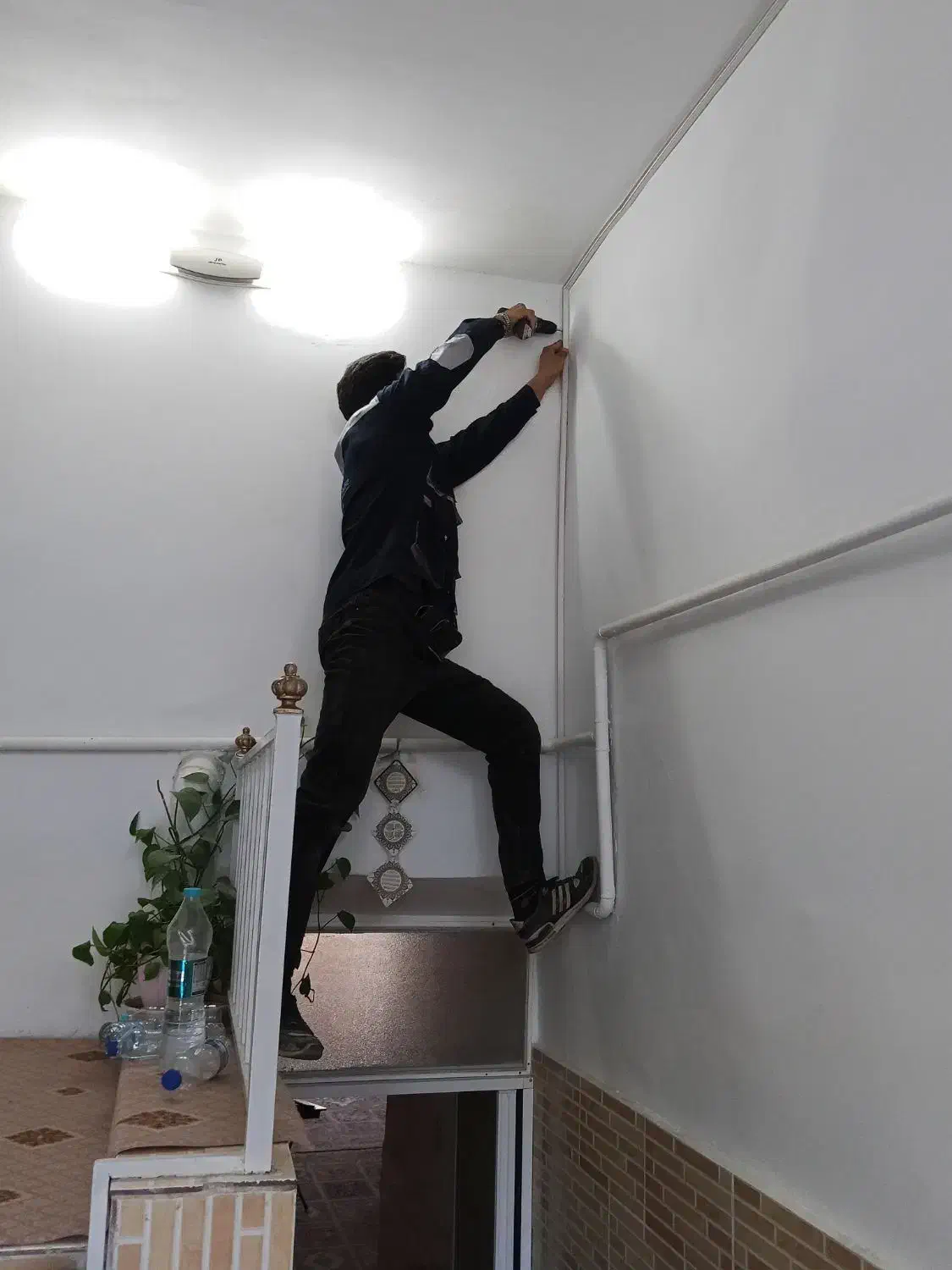 نصاب اصفهان نصب دوربین مداربسته۲۴ ساعته|خدمات پیشه و مهارت|ابریشم, |دیوار