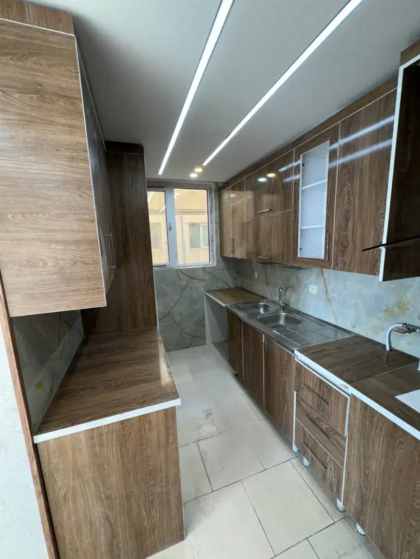 وام تسویه کلید نخورده نورگیر تخلیه|فروش آپارتمان|هشتگرد, شهرک ایران خودرو|دیوار