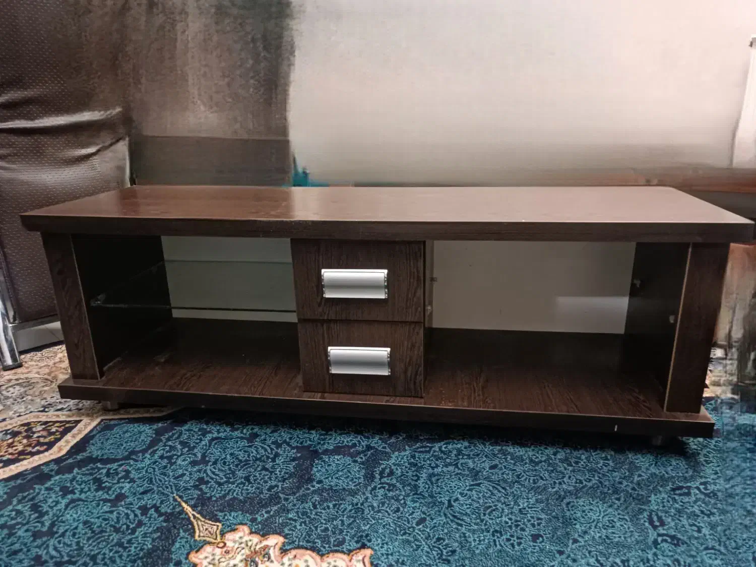 میز زیر تلویزیونی|میز تلویزیون|صدرا-فارس, فاز ۱|دیوار