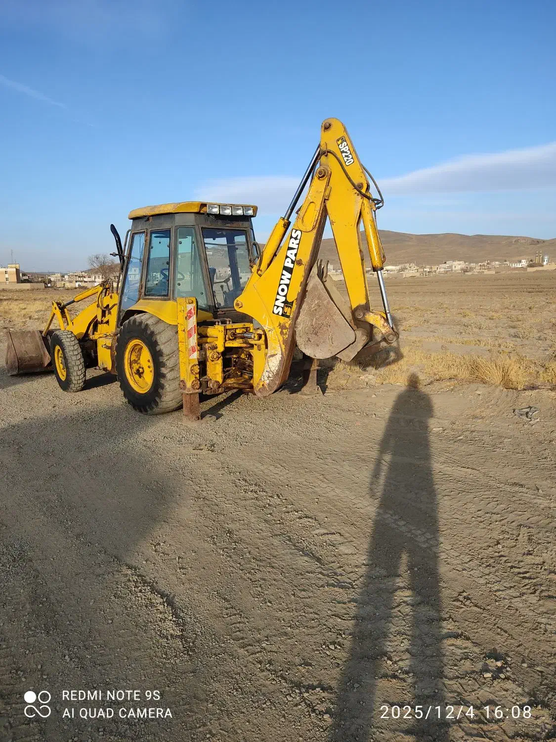 بیل بکهو لودر سنوپارس 220 معاوضه با  بنز|خودرو سنگین|ملایر, |دیوار