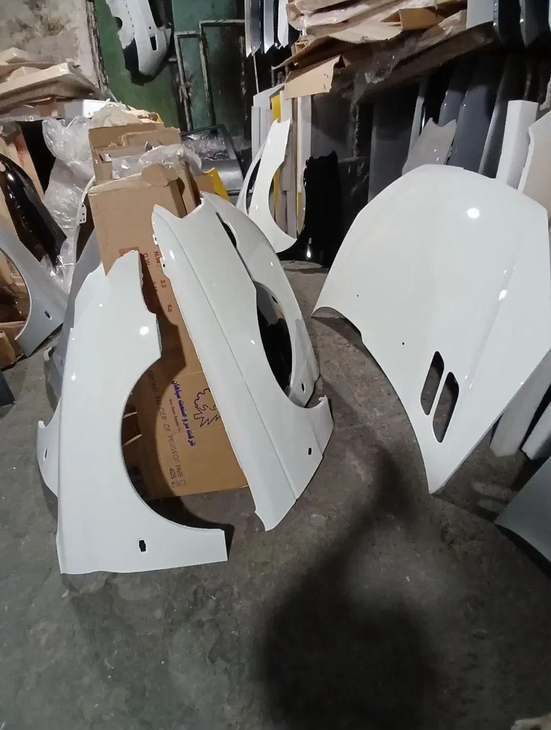 کاپوت گلگیرخام ورنگی سپرچراغ پژو ۴۰۵ تیبا ساینا۲۰۶|قطعات یدکی و لوازم جانبی|کرمانشاه, |دیوار