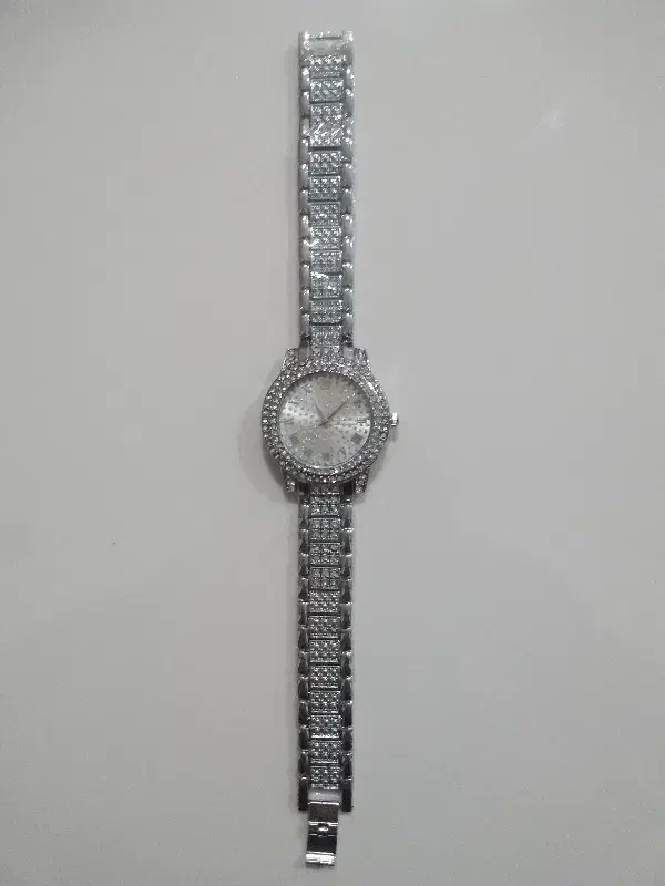 ساعت نگین دار|ساعت|نورآباد, |دیوار