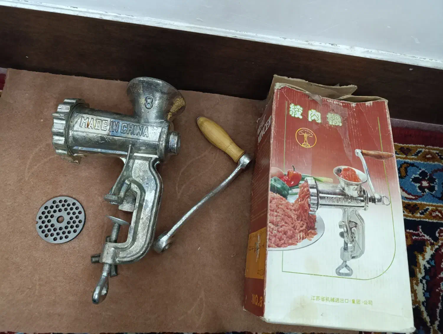 چرخ گوشت دستی قدیمی،ساخت کشور چین ،شماره ۸|کلکسیون و سرگرمی|لار, |دیوار