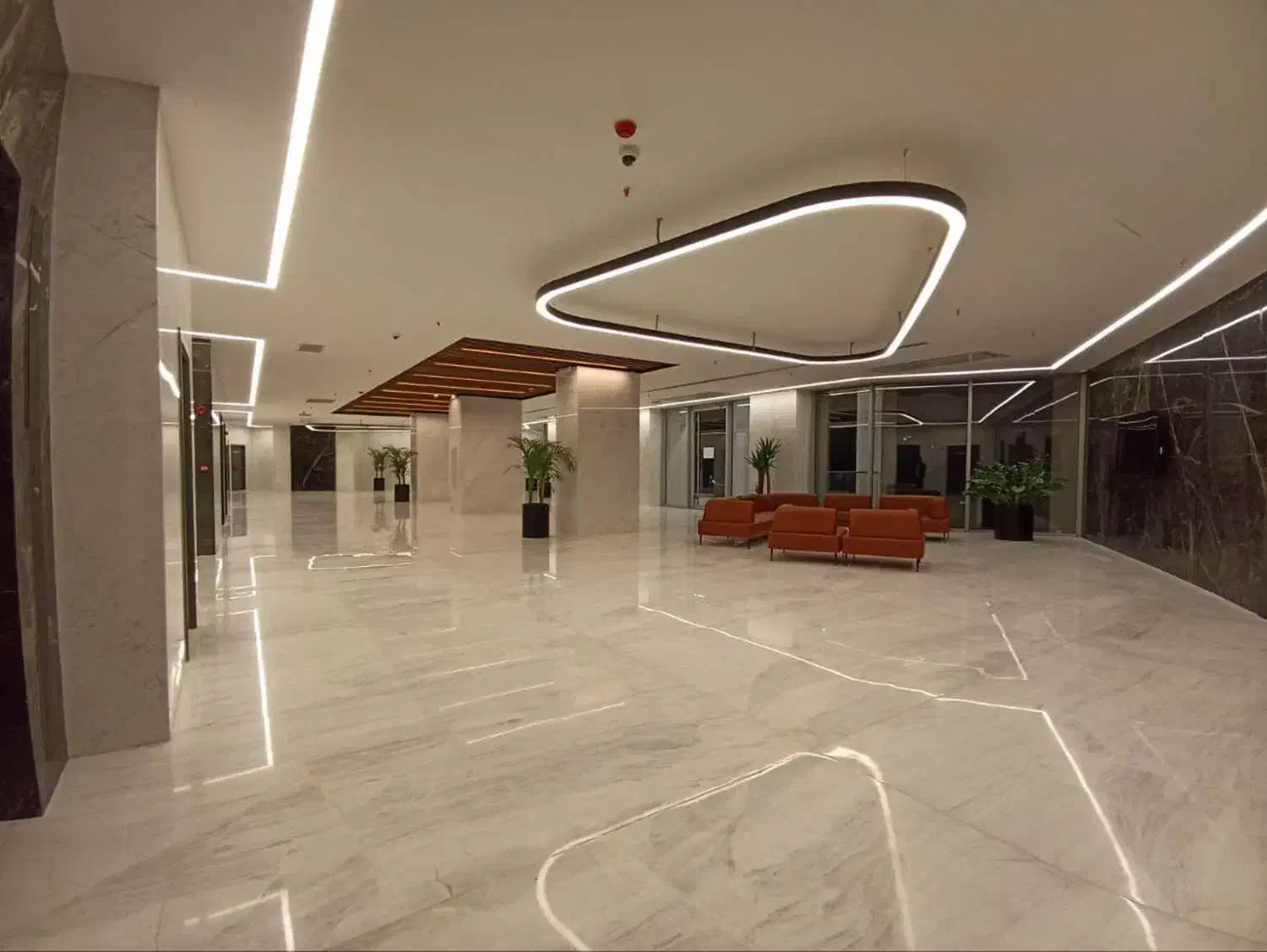 ۱۵۵ متری، کلید نخورده، شیک