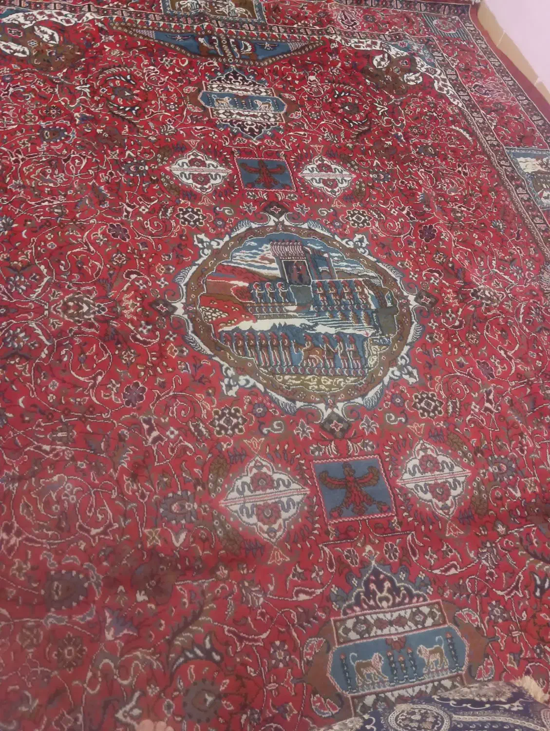 فرش قرمز 12متری قدیمی .ماشینی|فرش|بندرعباس, |دیوار