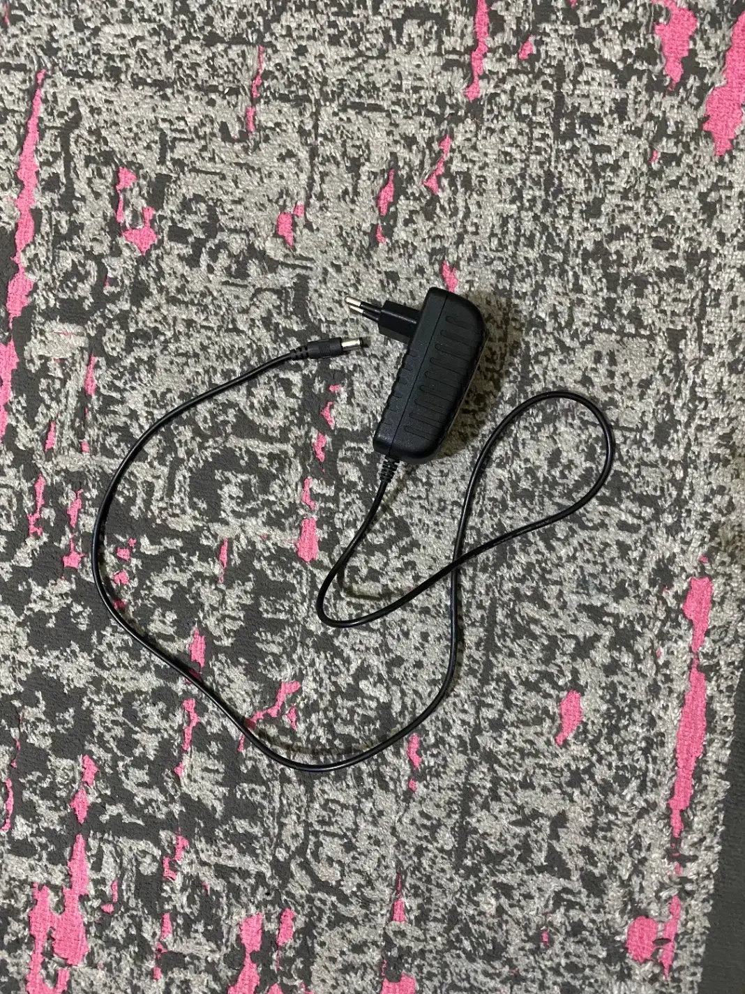 آداپتور چراغ دار محافظ دار 240V|قطعات و لوازم جانبی رایانه|فردیس, شهرک ناز|دیوار